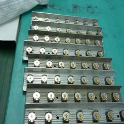 扁平振动马达夹具图片